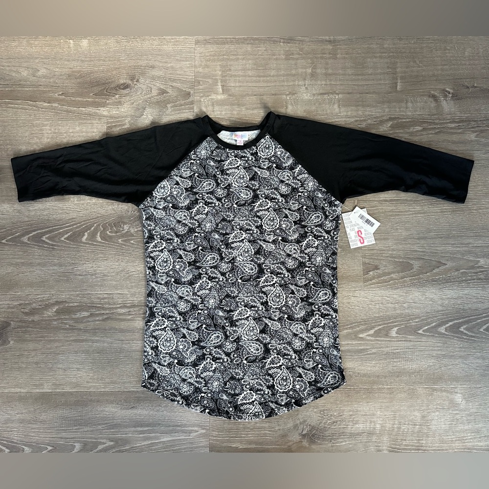 Lularoe Paisley Randy 3/4 Sleeve Shirt Black & White Size Small New with Tags